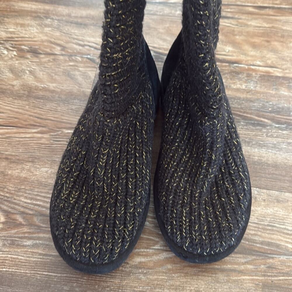 UGG cardy crochet fold over black metallic gold size 8 women’s - Picture 9 of 10
